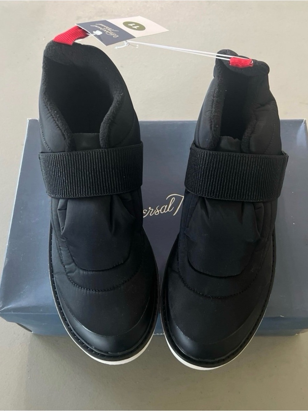Women’s Water Repellent Shoes Size 11